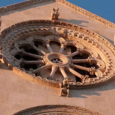 Apartmán Palazzo Morola XIV Century Giovinazzo Exteriér fotografie