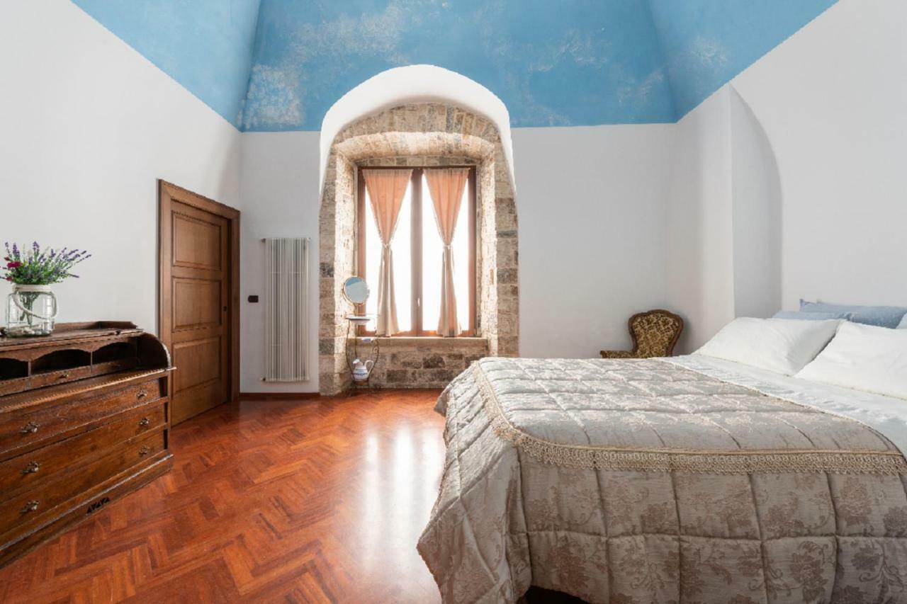Apartmán Palazzo Morola XIV Century Giovinazzo Exteriér fotografie
